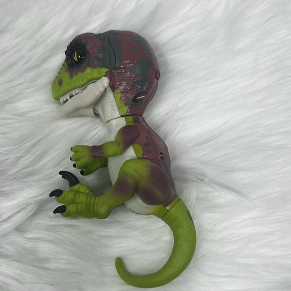 Untamed Raptor 5.54 “H Dinosaur Figured Stealth Green Tested/Works - Picture 7 of 8